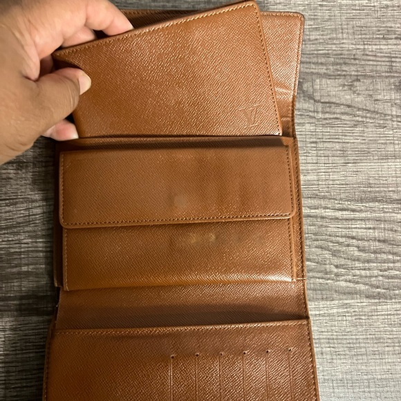 Louis Vuitton Alexandra Monogram Trifold Wallet - Picture 8 of 12